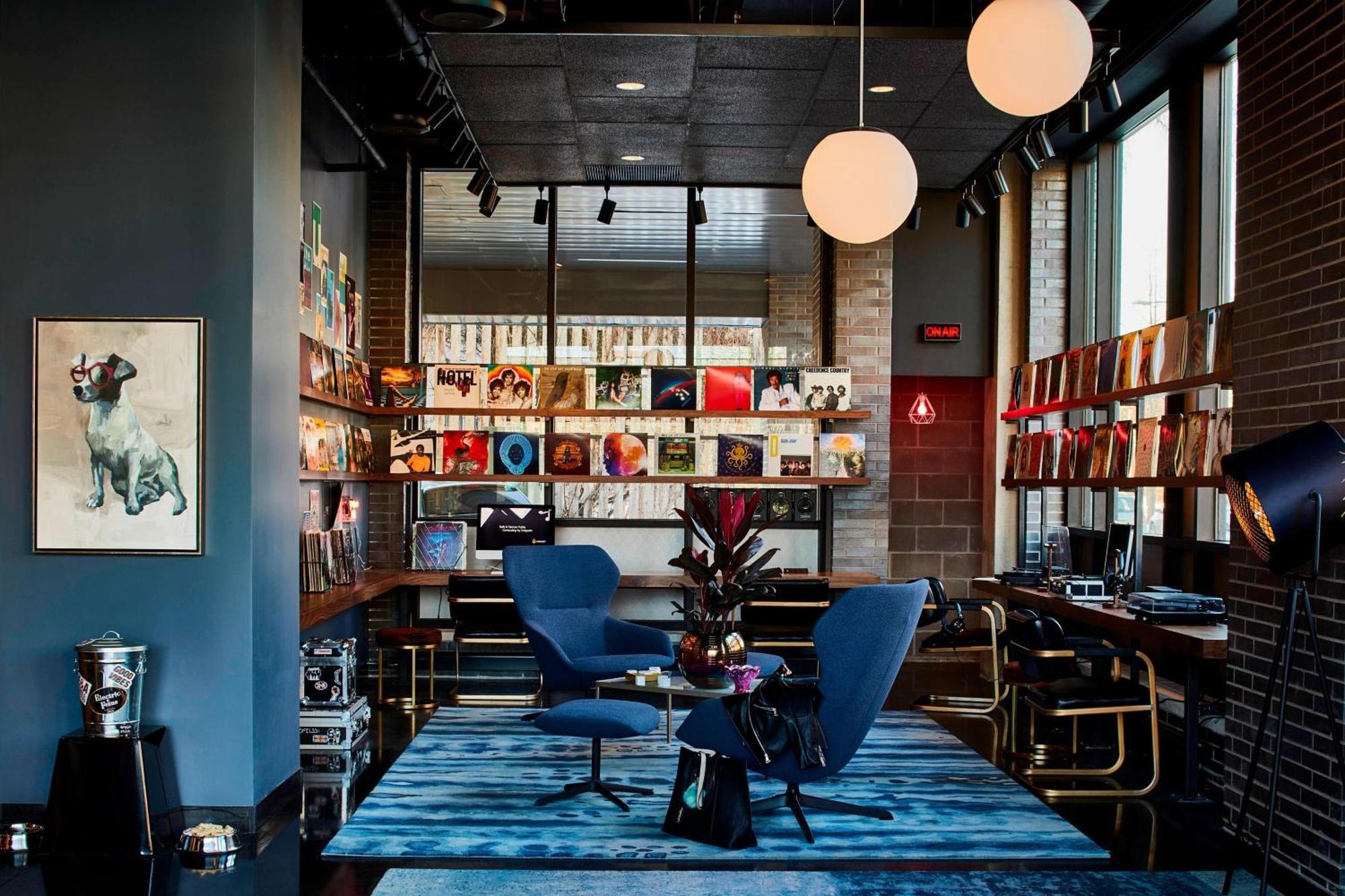 Moxy Minneapolis Uptown Exterior foto